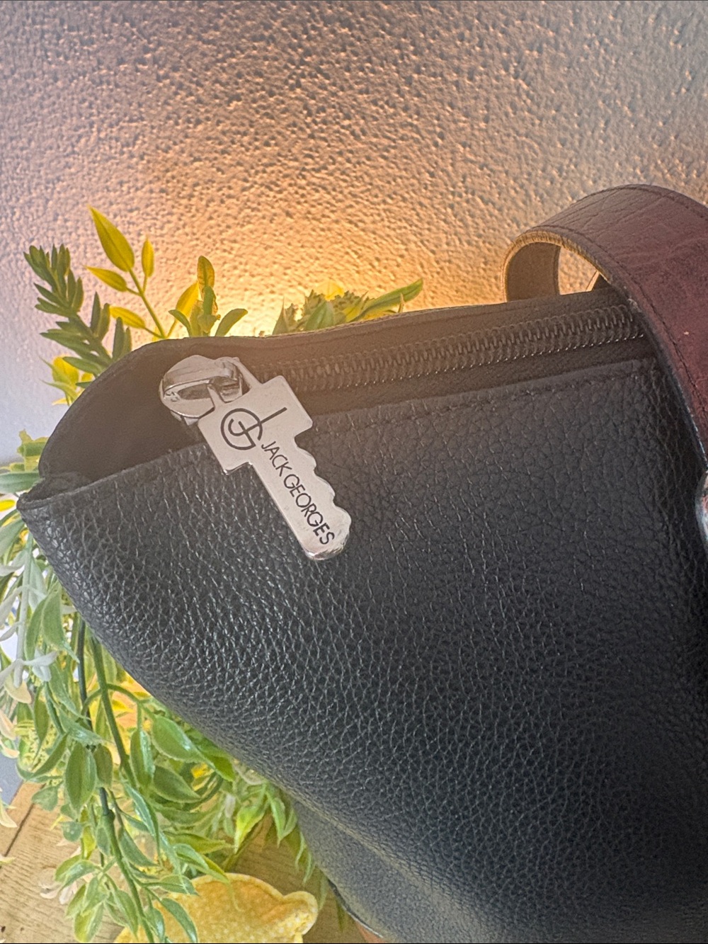 Jack Georges Leather Laptop Purse - Picture 2 of 2